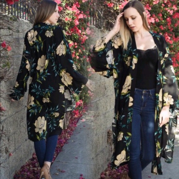 Last 1 New Gorgeous Boho Floral Kimono Duster - Picture 4 of 6